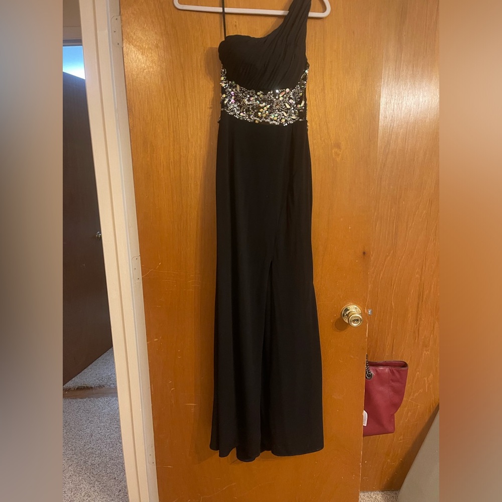 Elegant Black Evening Gown